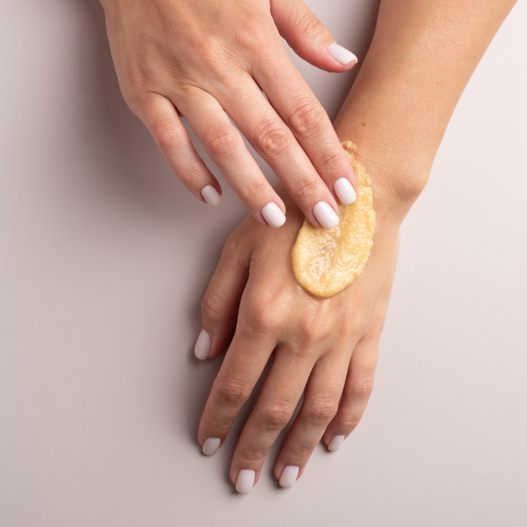 Maniküre mit Shellac / UV - Gellack (POS) - Doriana Cosmetics GmbH