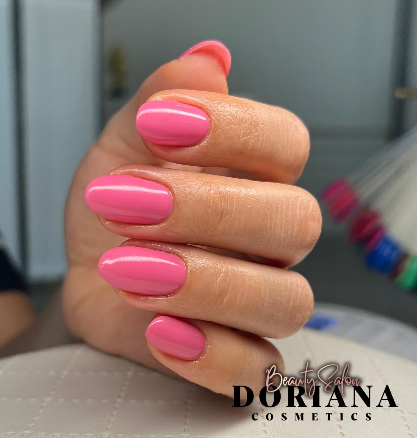 AUFFÜLLEN mit Design (Farbe / French / Ombré) der Dauerhaften Nagelmodellage mit Gel / Acryl / Polygel - Doriana Cosmetics GmbH