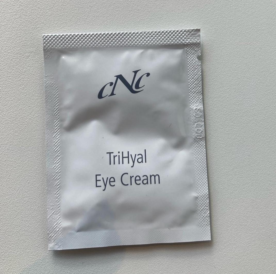 CNC aesthetic world TriHyal Age Resist Eye Cream, 2 ml, Probe - Doriana Cosmetics GmbH