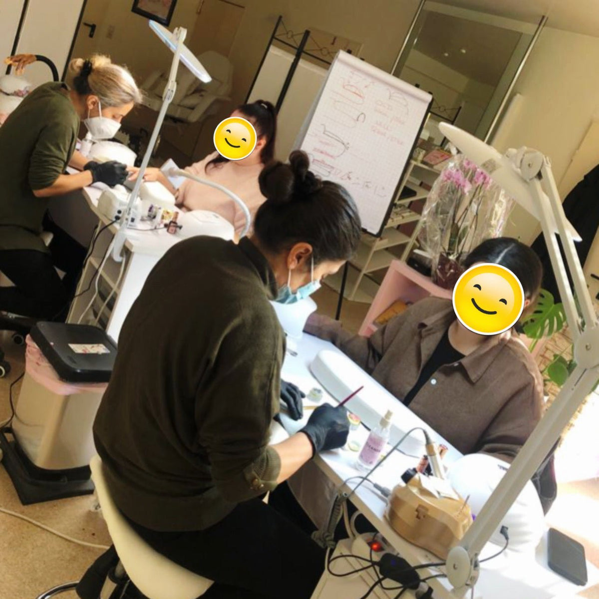 Online LIVE Schulung: Russische Maniküren mit Gellack / Shellac - Doriana Cosmetics GmbH
