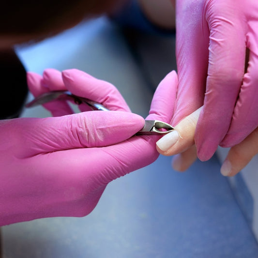 Online LIVE Schulung: Russische Maniküren mit Gellack / Shellac - Doriana Cosmetics GmbH